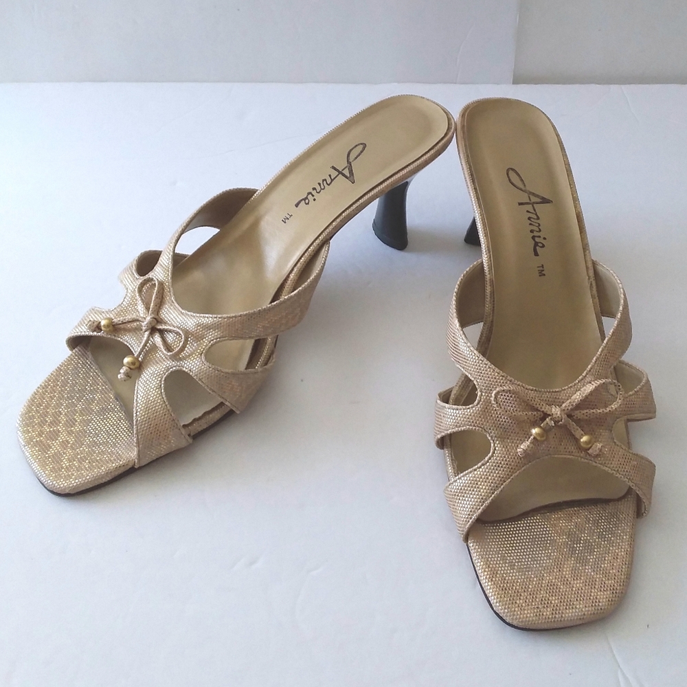 Annie Gold and Tan Open Toe Slides with Bows